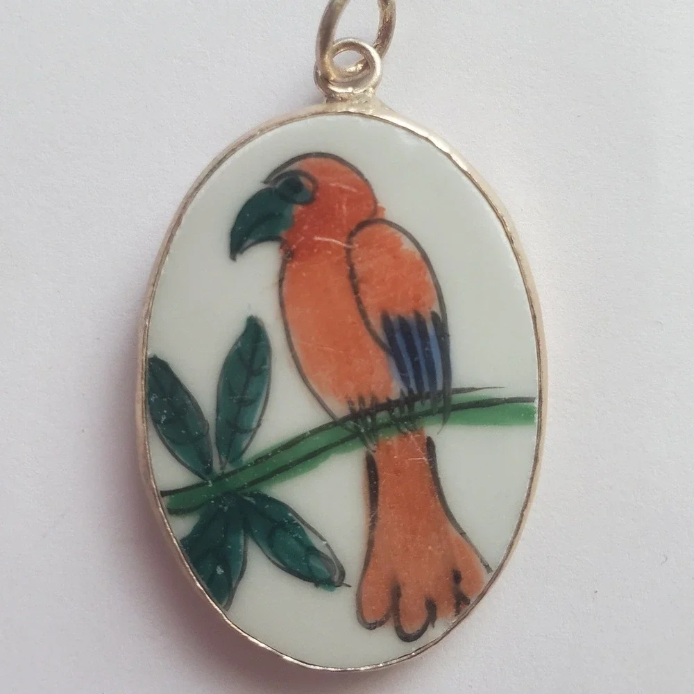 Vintage Hand Painted Ceramic Bird Pendant Oval Tropical Parrot Charm Silver Tone
